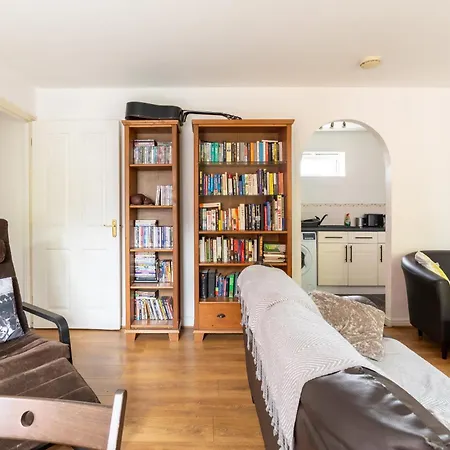 Charming Cosy Coach House In Fishponds Apartmán Bristol