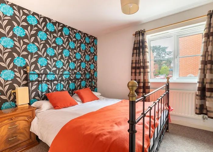 Charming Cosy Coach House In Fishponds * Bristol